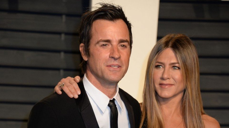 Jennifer Aniston se rozvádí 7